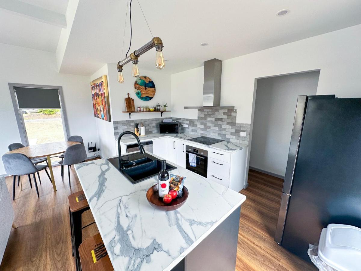 Luxury Holiday Unit 8Min Walk To Town Center With Boat Parking Mallacoota Luaran gambar